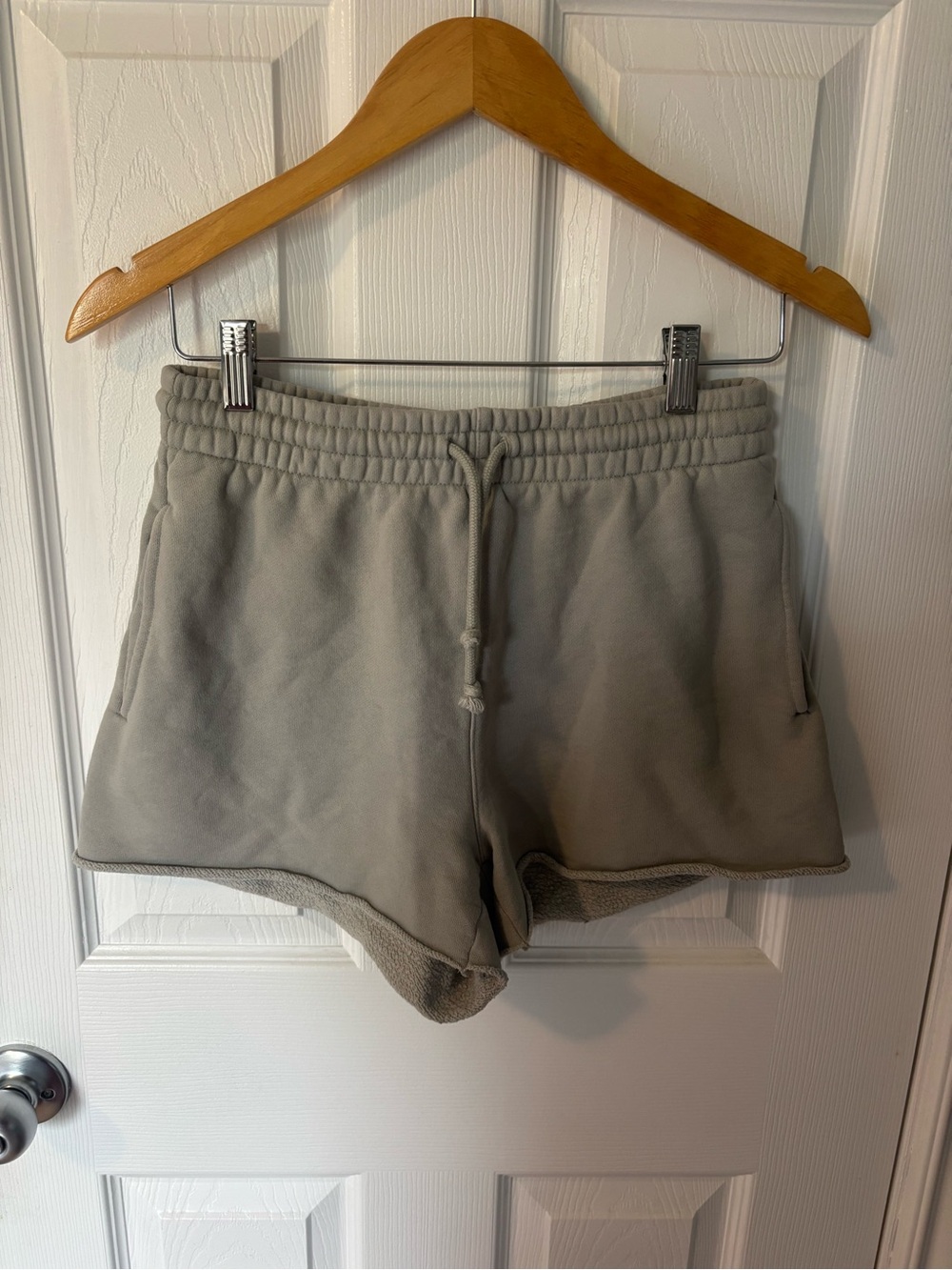 TNA cosy fleece sweatshorts